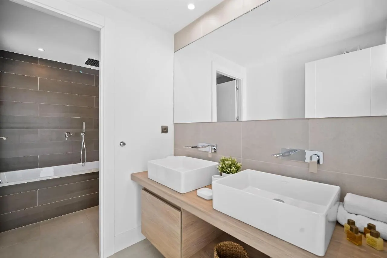 Vacation Marbella I Villa Iniesta, Golf Community, Brand-New Built, Infinity Pool Estepona 0*,  Spanien