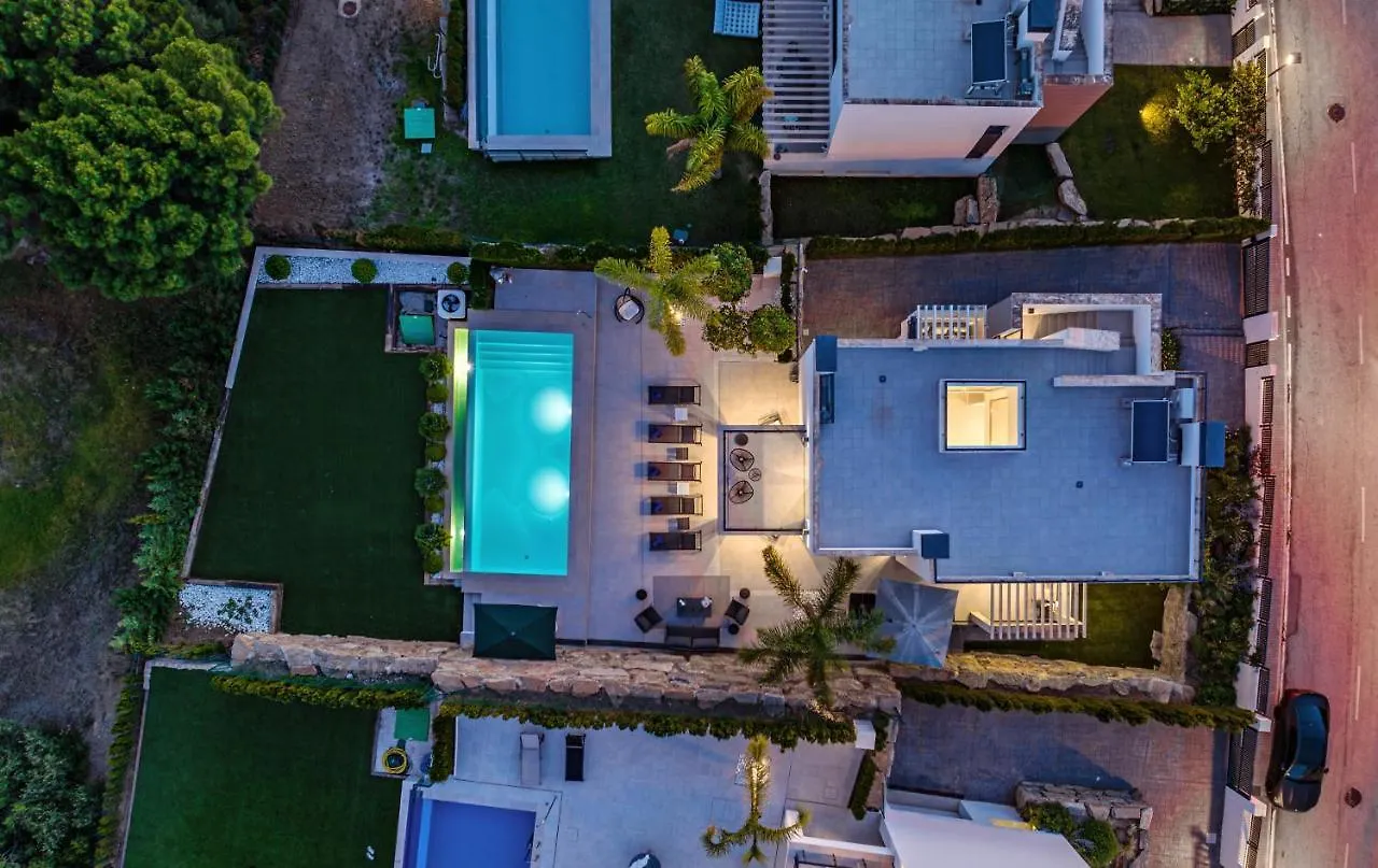 Vacation Marbella I Villa Iniesta, Golf Community, Brand-New Built, Infinity Pool Estepona 0*,  Spanien
