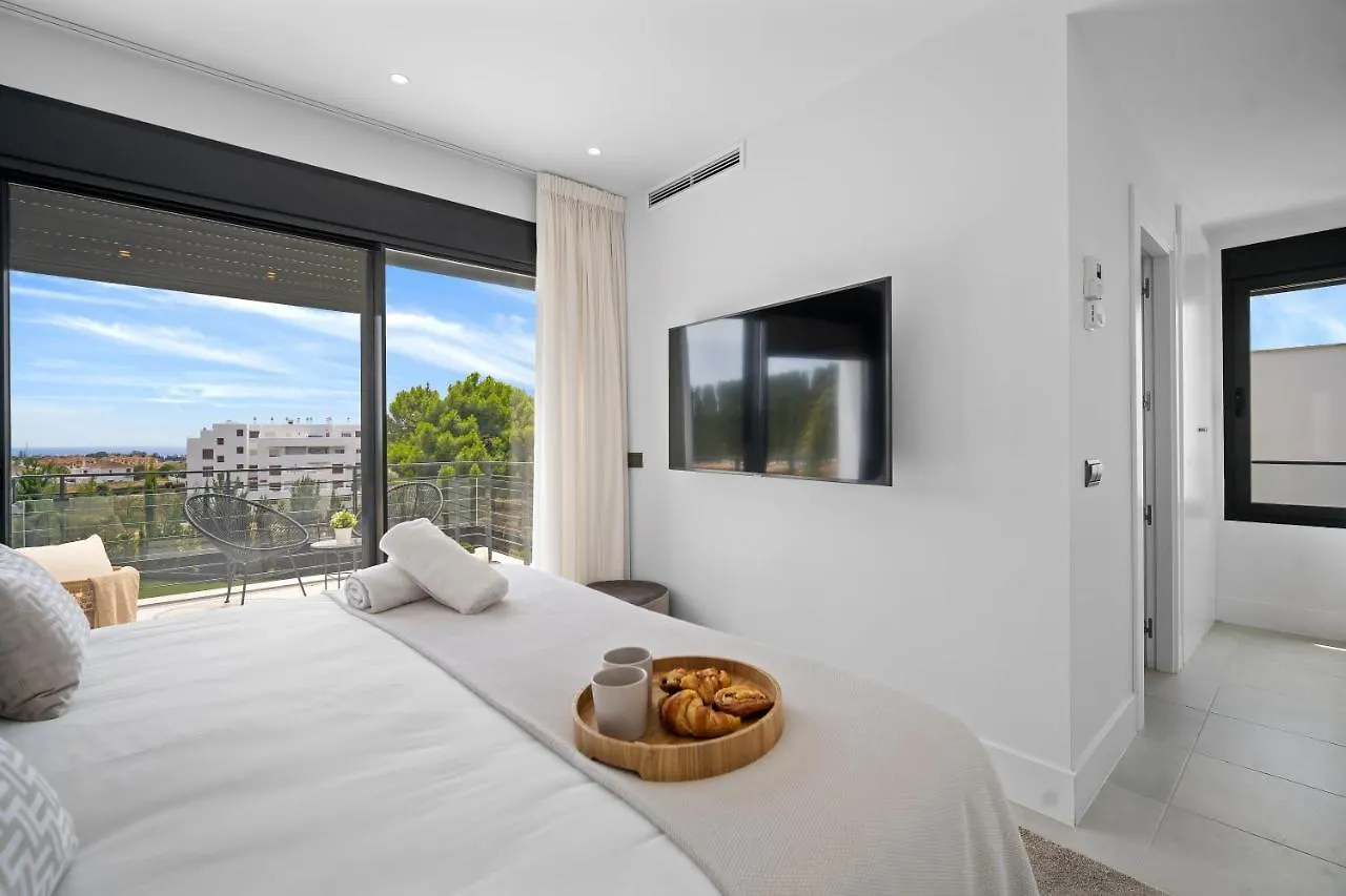 Vacation Marbella I Villa Iniesta, Golf Community, Brand-New Built, Infinity Pool Estepona Espagne